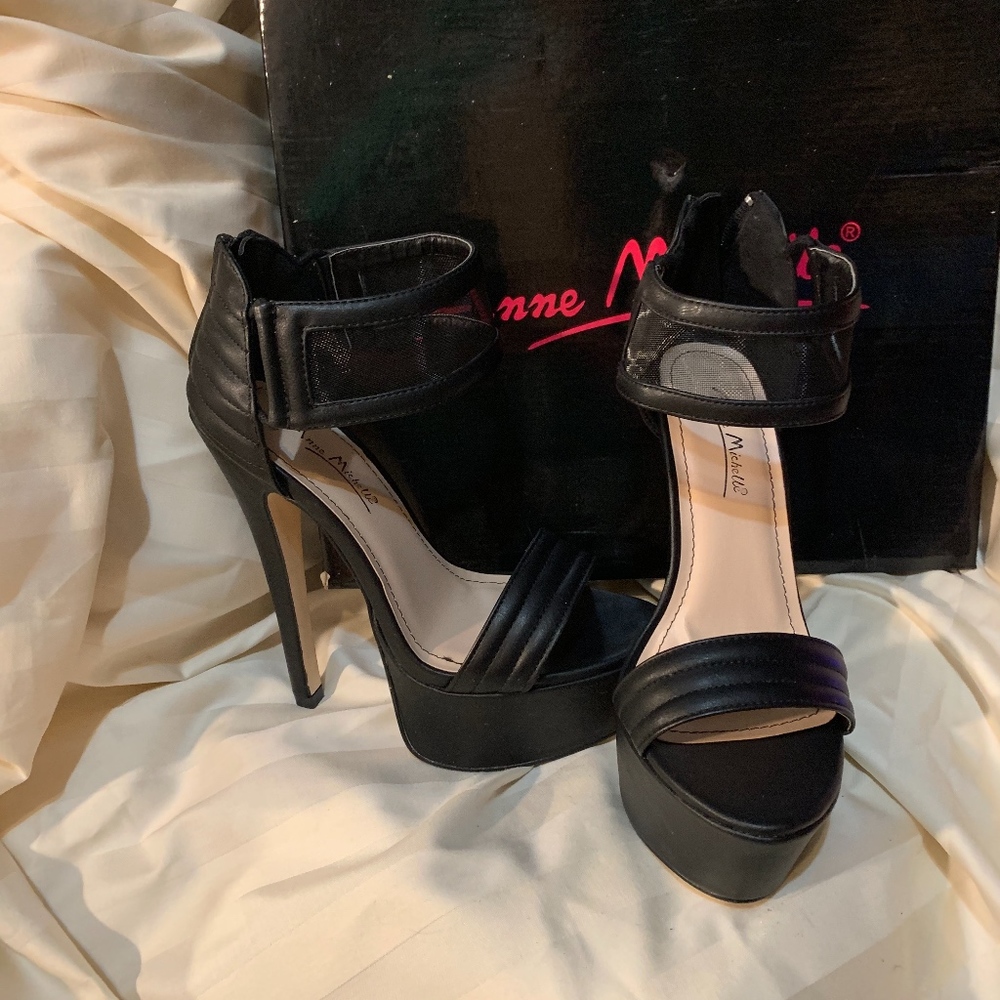 Anne Michelle Platform Heels